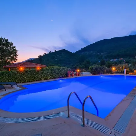 Karandjo ヴィラ フェティエ