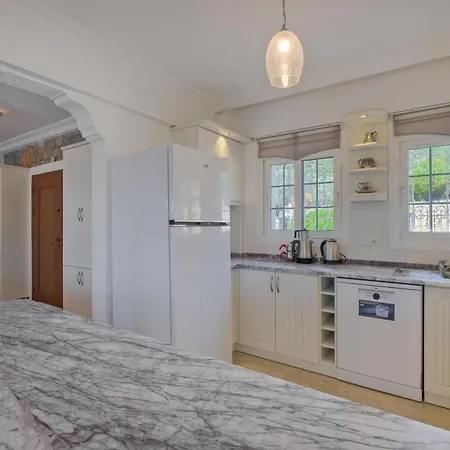 Karandjo ヴィラ フェティエ