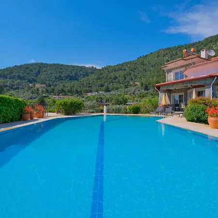 ヴィラ Karandjo *