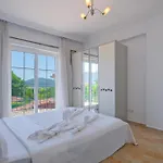 Vilă Karandjo *